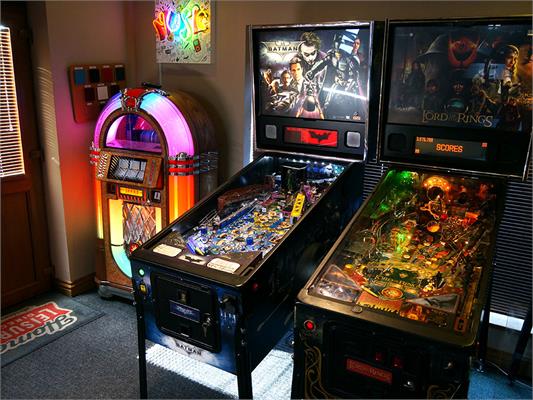 Batman: The Dark Knight Pinball Machine